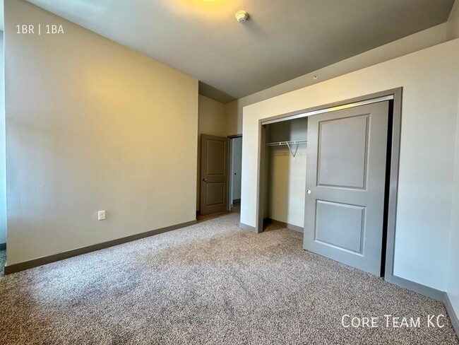 Photo - 306 E 12th St Unit 611