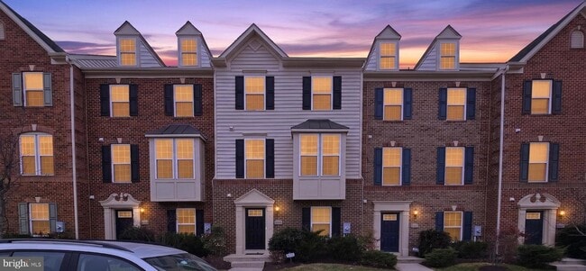Building Photo - 5363 S Center Dr