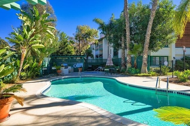 Photo - 5525 Shasta Ln Unit 204