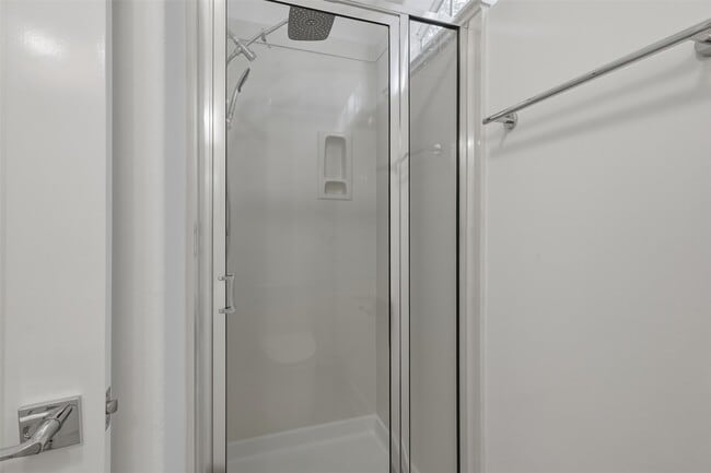 Photo - 5515 Venice St