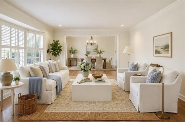 Photo - 2509 Sharondale Dr NE