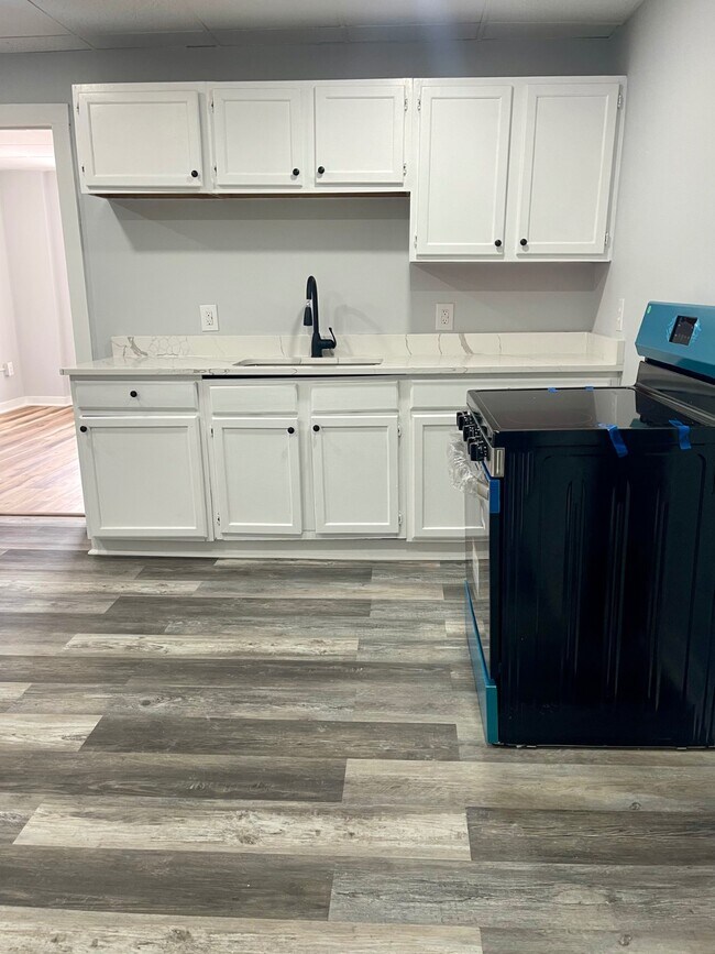 Photo - 43-45-45 N Broad St