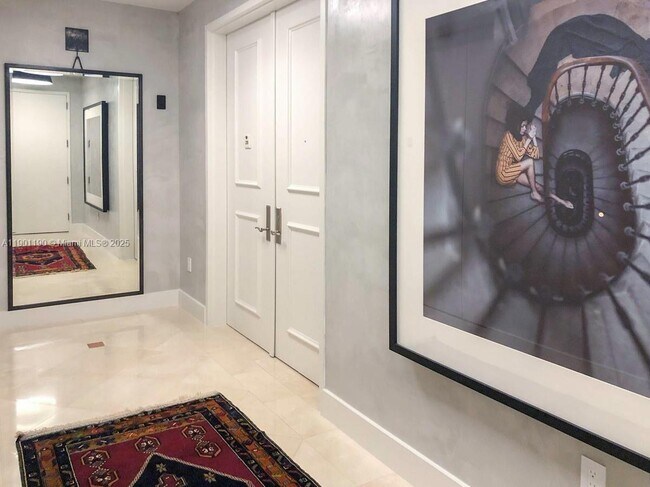 Photo - 100 South Pointe Dr Unidad 2201