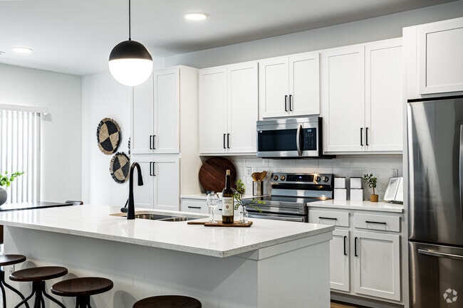 3BR, 2.5BA - 1865SF