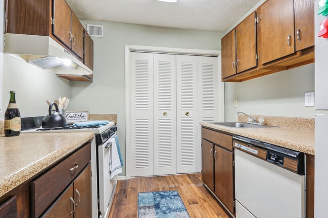 Reserve at Twin Oaks