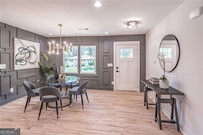 Photo - 605 Blake Ave SE