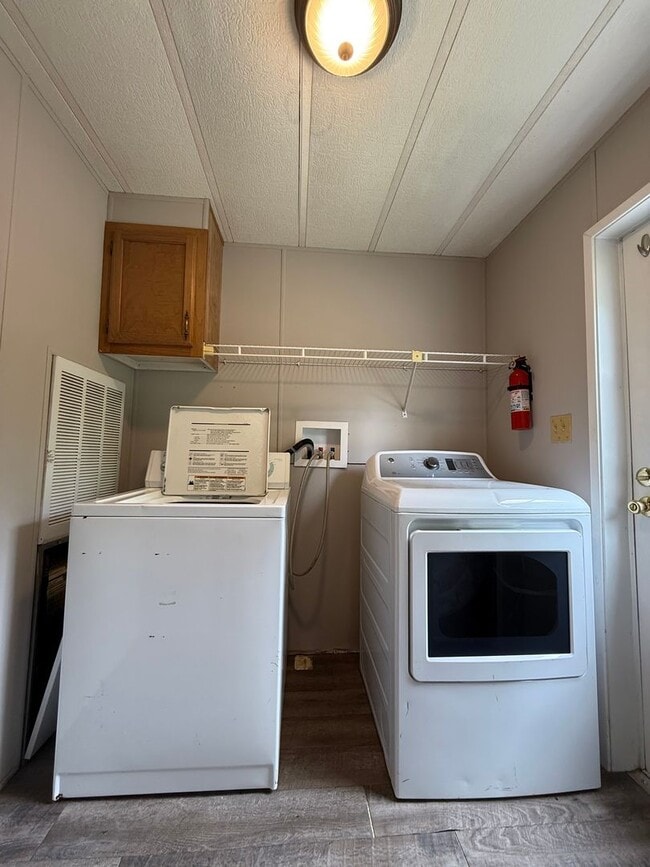 Photo - 3356 McCoy Rd