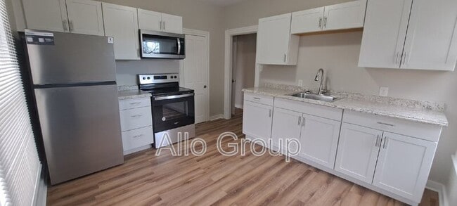 Photo - 9878 Canterbury Rd Unit 3