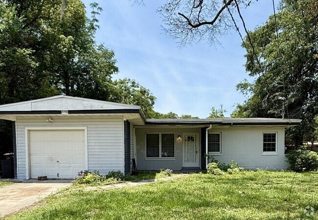 Building Photo - 4 bedroom in Jacksonville FL 32210 Rental