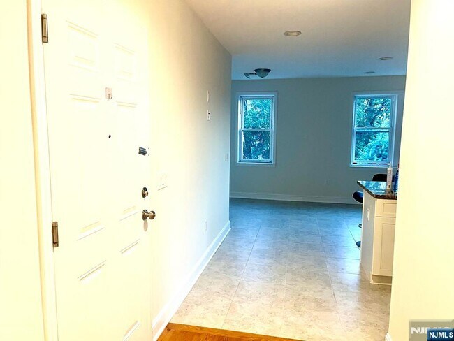 Photo - 10-12-12 Morton Pl Unit 2