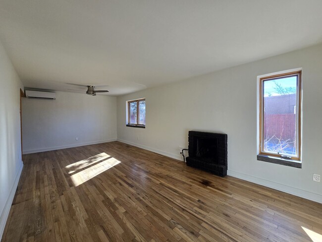 Photo - 235 Irvine St Unit Main