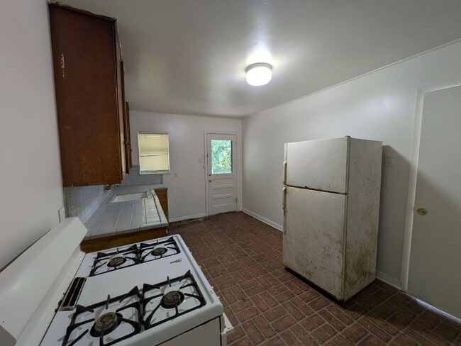 Photo - 980-982 Oakland Street Unit 980 Oakland St-RTS 06/09/26