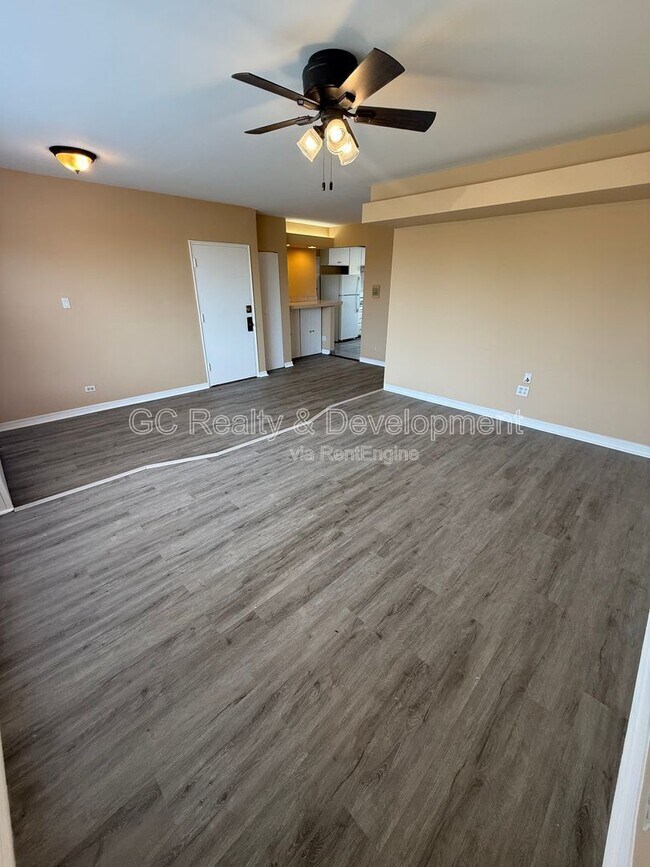 Photo - 2621 W Fitch Ave Unit Apt 3d