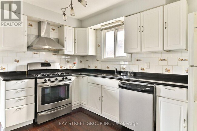 Photo - 489 Fergo Ave