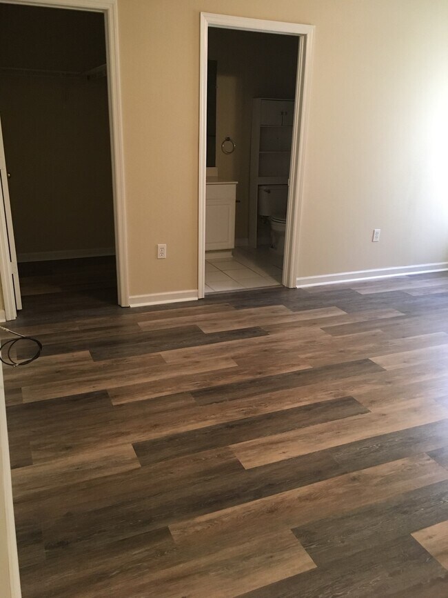 Photo - 929 Greystone Dr Unit 929