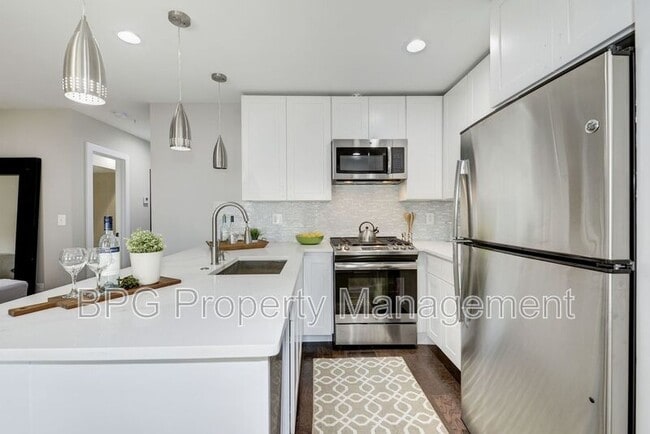 Photo - 528 Kennedy St NW Unit 402