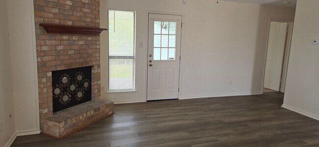 Photo - 1501 Westway Dr