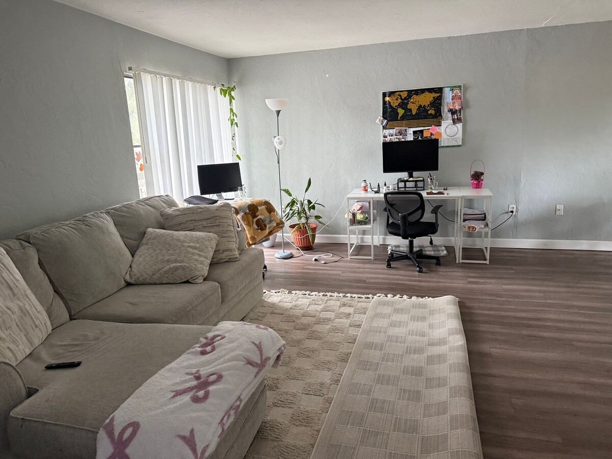 Photo - 2811-L2811 SW Archer Rd