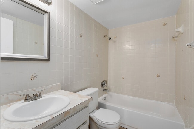 Photo - 3215 Pershing St