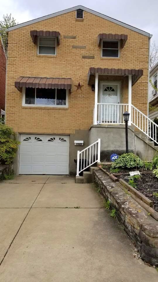 Photo - 1329 Methyl St House