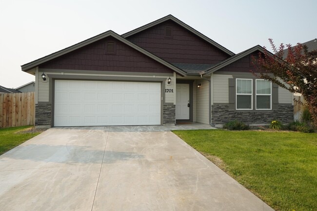 Building Photo - 1701 W Crystal Falls Ave