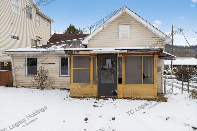 218 George St