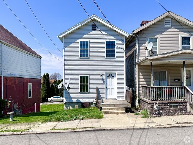 Building Photo - 831 Morton St Rental