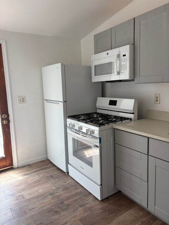 Photo - 120 W Chestnut St