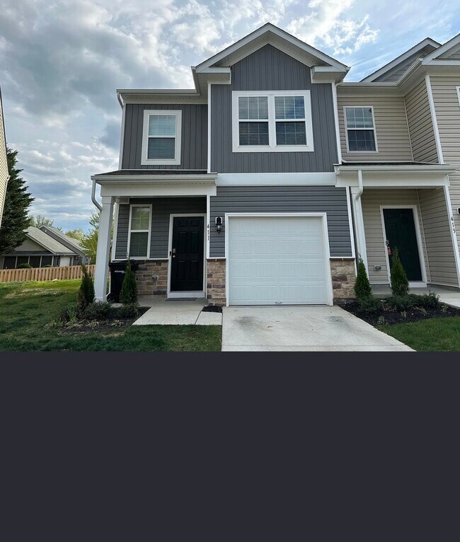 Photo - 411 Tevis St