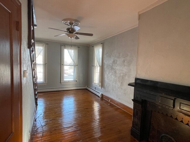 Fotografía del edificio - 156 S Broad St Unidad A