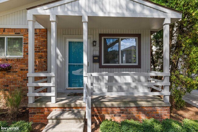 Photo - 1483 Bennaville Ave