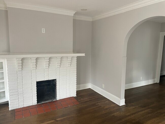 Photo - 998 Woodbourne Dr SW Unit A