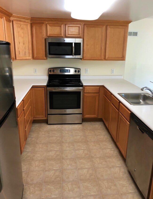 Ridgefield Commons Apartments For Rent in Ridgefield, CT