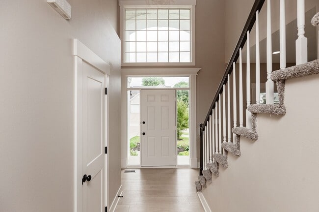 Photo - THOUGHTFULLY UPDATED!! 4 Bedroom, 3 Bathroom Home in Urbandale!