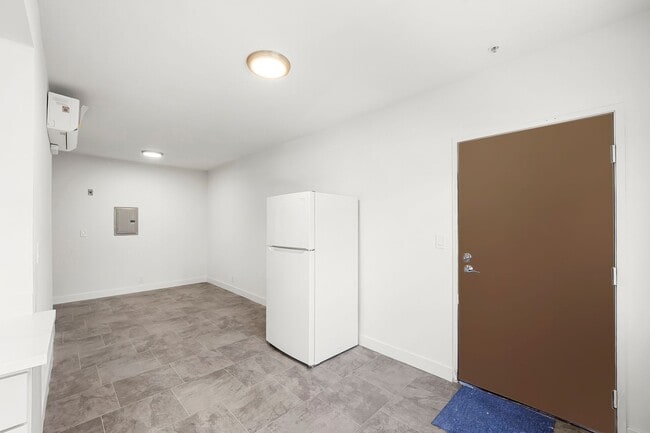 Photo - 1630 W Temple St Unidad 6