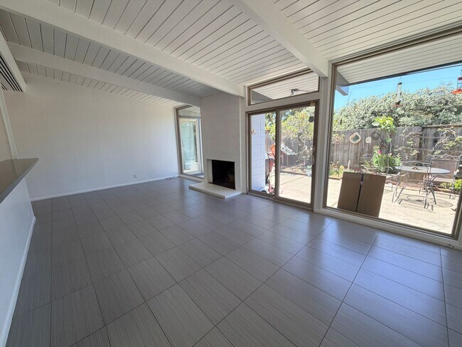 Photo - San Mateo 4Bed/2Ba Eichler Home with Putting Green, Vegetable Garden & Designer Finishes