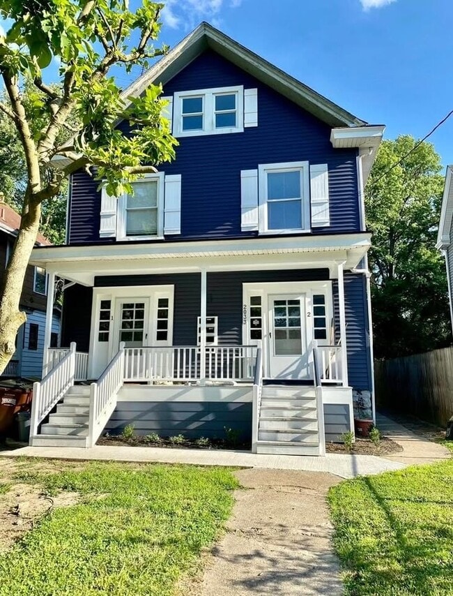 Building Photo - 2033 Maple Ave Unit 4