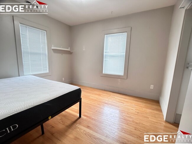 Photo - 11 Greylock Rd