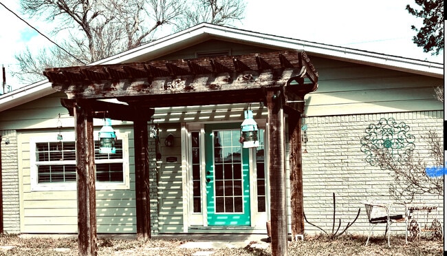 Photo - 1543 FM 1781