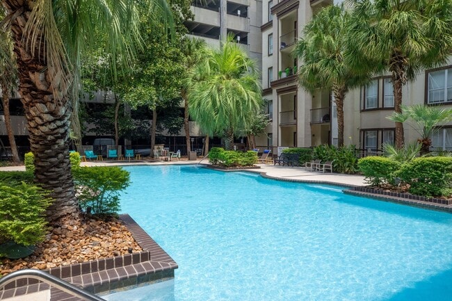 Building Photo - 4001 Fannin St Unit 4332