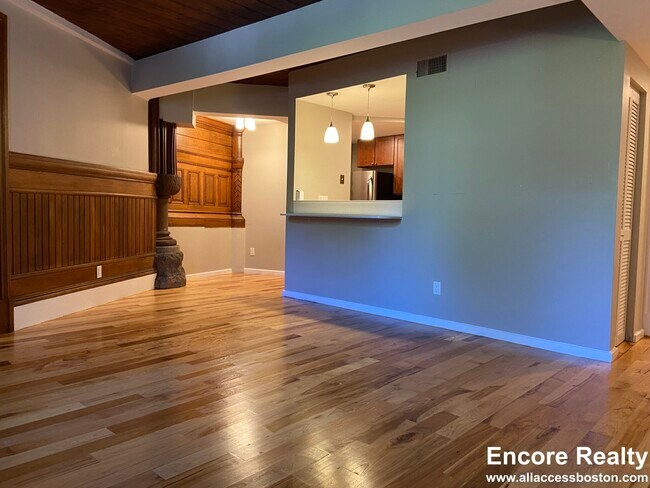 17 Bow St Unit 12