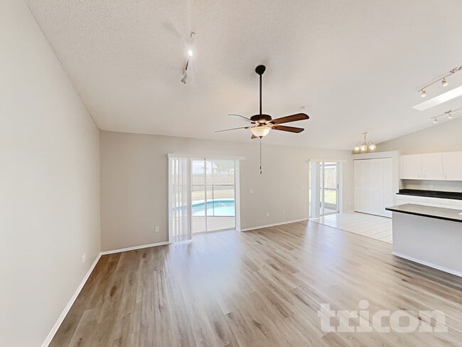 Photo - 6209 61st Ct E