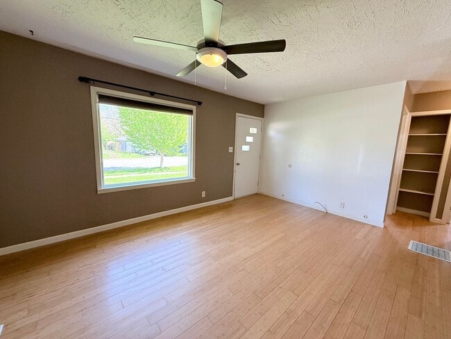 Photo - Charming 2-Bedroom Home Near Illinois State University