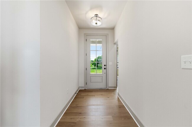 Photo - 1051 Whistler St