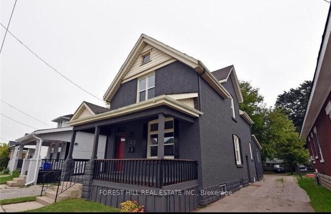 Building Photo - 140 Adelaide St N Unit Main