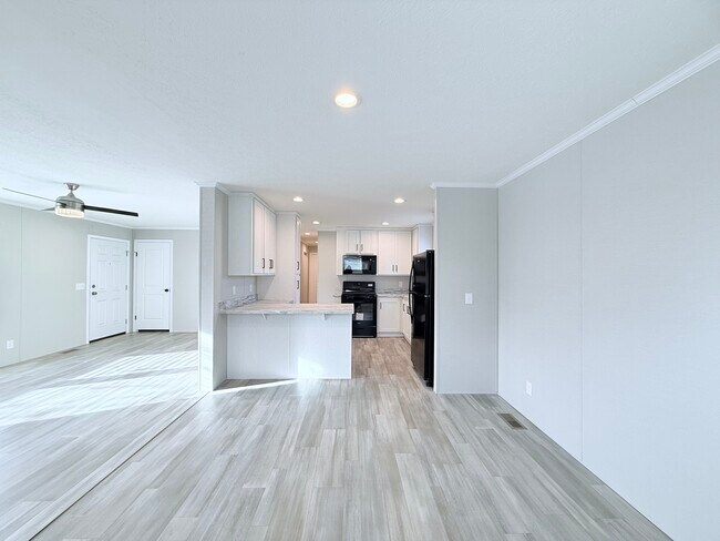 Photo - 29805 Jamestown Dr