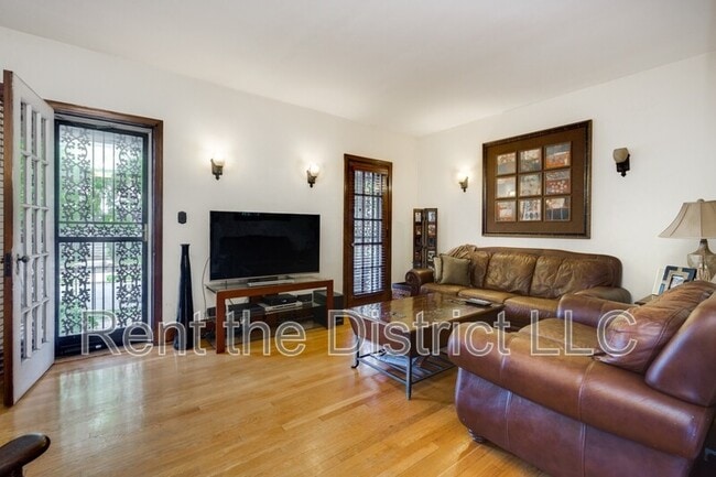 Photo - 5600 3rd St NW