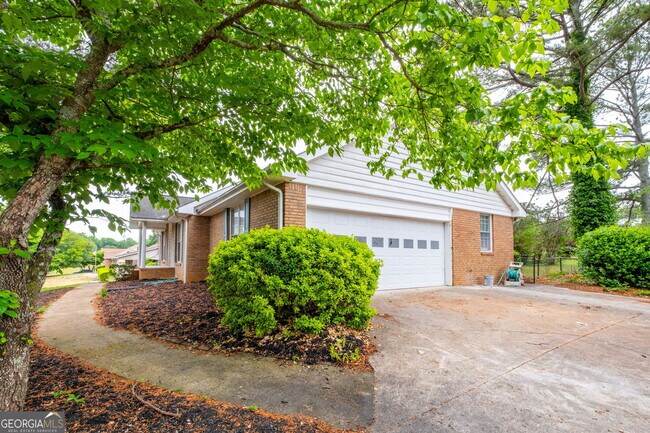 Photo - 2688 Benton Dr