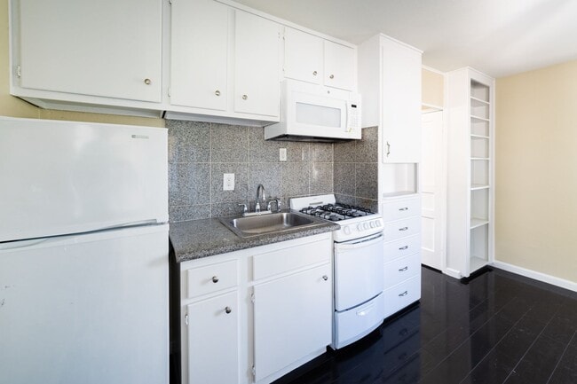 Photo - 1911 Church St Unit 1917 #4