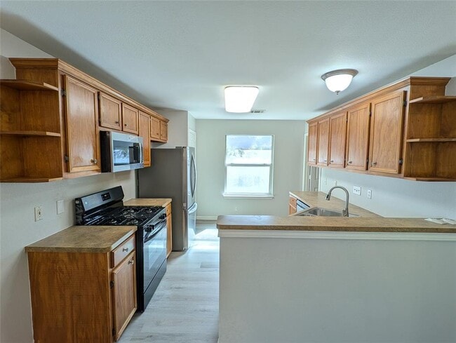 Photo - 2200 Magnolia Dr